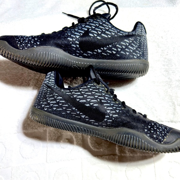 Nike Kobe Mamba Instinct EP Dark Grey Size 9.5 - Picture 1 of 8